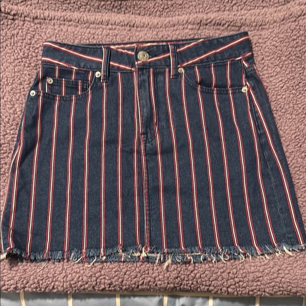American Eagle Outfitters Black and Red Pencil Mini Skirt